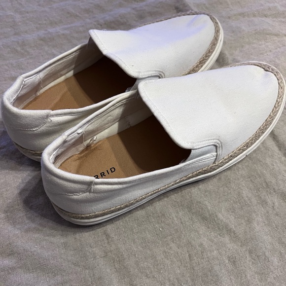 Torrid White Canvas Espadrille Size 8.5 WW New - Picture 5 of 8